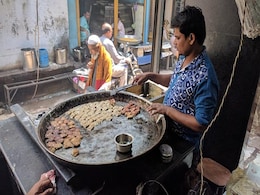 टुंडे कबाब पर फिर लटका ताला, मीट कारोबारी अनिश्चितकालीन हड़ताल पर टुंडे कबाब पर फिर लटका ताला, मीट कारोबारी अनिश्चितकालीन हड़ताल पर