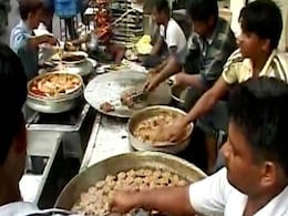 लखनऊ के मशहूर टुंडे कबाब पर भी पड़ा योगी आदित्यनाथ का असर, 100 साल में पहली बार बंद रही दुकान लखनऊ के मशहूर टुंडे कबाब पर भी पड़ा योगी आदित्यनाथ का असर, 100 साल में पहली बार बंद रही दुकान