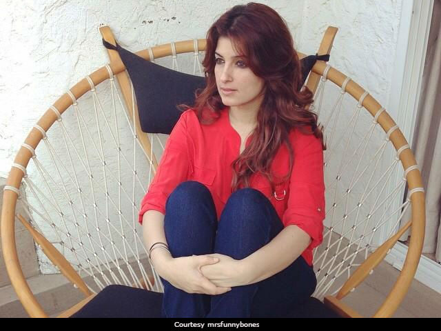 Twinkle Khanna 'Consoles' Herself Saying 'Have A Career That Lasts A Lifetime'