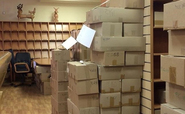 Disappearing Books: How Russia Is Shuttering Its Ukrainian Library