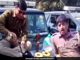 ग्वालियर : होली पर शराब पीकर हुड़दंग करने वाले 15 पुलिसकर्मी निलंबित ग्वालियर : होली पर शराब पीकर हुड़दंग करने वाले 15 पुलिसकर्मी निलंबित