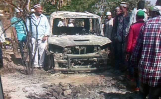 गुजरात का पाटन दंगा : '5,000 लोग पिस्टल और हथियार लेकर आ धमके थे'