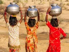 Acute Water Shortage Forces Maharashtra Villagers To Climb Into Wells