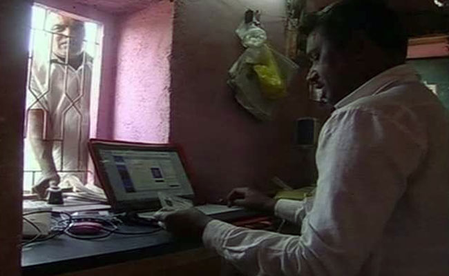 These 53 Aadhaar-Enabled Villages In Gujarat Show The Way To Digital India