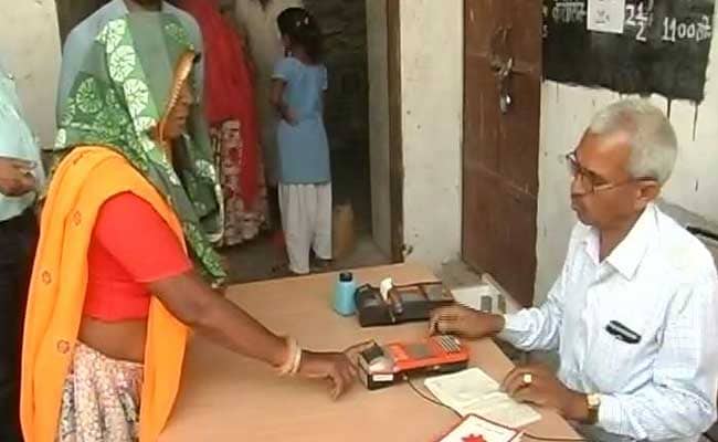 Bizarre Goof Up Leaves 1,000 Aadhaar Holders In UP Village With January 1 As Birth Date