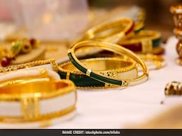 अक्षय तृतीया 2019: जौहरियों से आई बढ़ी मांग को देखते हुए सोने के भाव में आई तेजी अक्षय तृतीया 2019: जौहरियों से आई बढ़ी मांग को देखते हुए सोने के भाव में आई तेजी