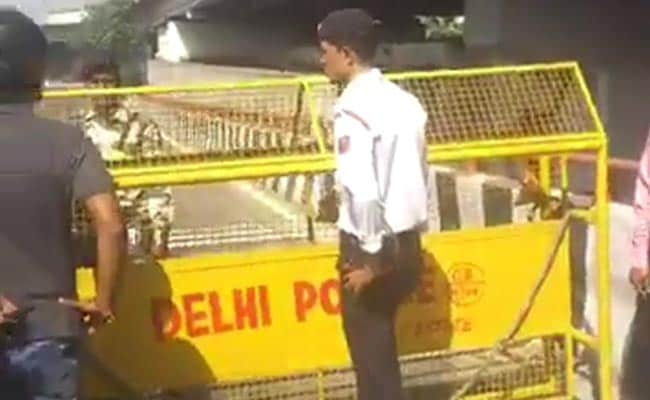 ambulance bleeding child delhi