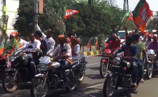 2 Garlands For Amit Shah In Odisha Make BJP Intent Clear: Let's Win This