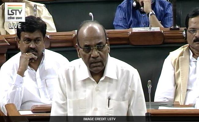 Shiv Sena MP Anant Geete Charges At Aviation Minister Ashok Gajapathi Raju; Rajnath Singh, Others Intervene