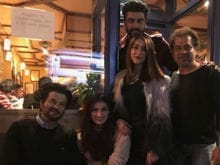 <i>Mubarakan</i>: Anil Kapoor Rejoices With Entire Cast And Crew As Shoot Nears End