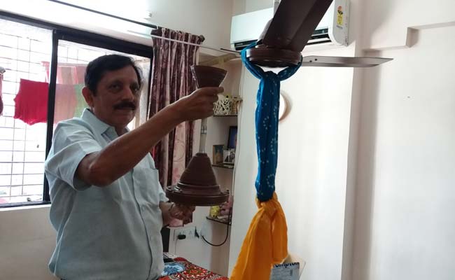 मुंबई के मैकेनिकल इंजीनियर ने खुदखुशी की घटनाएं रोकने के लिए बनाई अनूठी रॉड...