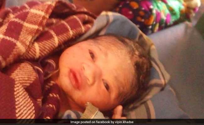 Nagpur MBBS Student Delivered A Baby On Train, Thanks To WhatsApp