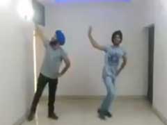 Punjabi <i>Munda</i>s Dance To Remixed 'Kyunki' Track. Smriti Irani Tweets This