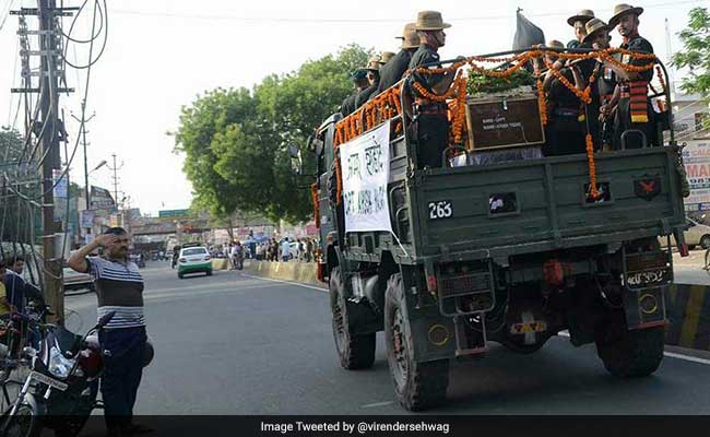 वीरेंद्र सहवाग की ट्वीट की गई इन तस्वीरों को देख फख्र से चौड़ा हो जाएगा सीना