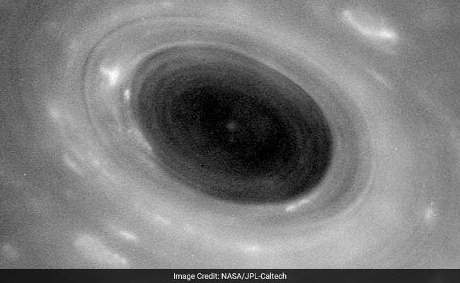 Cassini Just Sent Back Images From Its First-Ever Dive Through Saturn's Rings