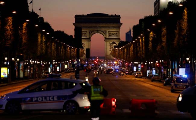 Fears Champs Engulf French Election After Policeman Shot In Paris