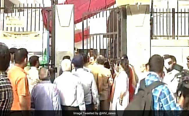 MCD Election 2017: Voting Begins For Delhi Civic Polls