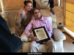 Hello, Dilip Kumar. Actor Shares Pics And Messages With Wife Saira Banu Hello, Dilip Kumar. Actor Shares Pics And Messages With Wife Saira Banu