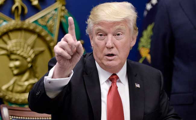 Feuding Aides Of Donald Trump Meet And Agree To End 'Palace Intrigue': Source