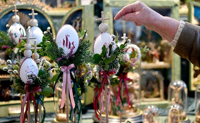 Easter 2017: आखिर क्यों मनाते हैं यह त्योहार, जानें इसका महत्व और इतिहास