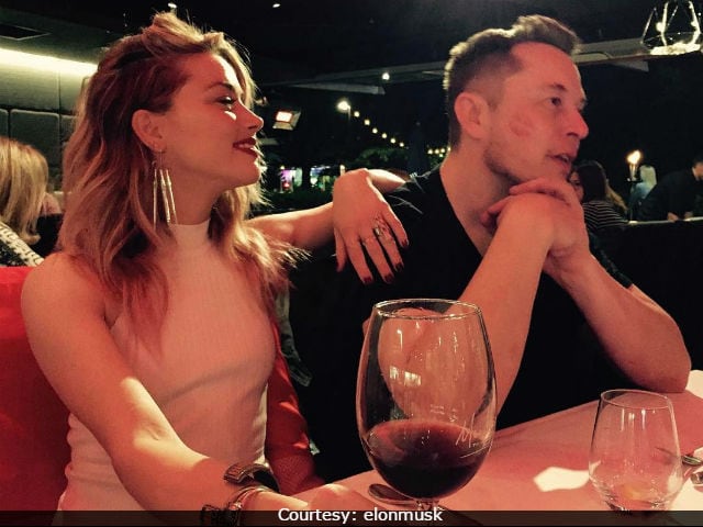 Amber Heard Posts Pic With Rumoured Boyfriend Elon Musk, Told She's A 'Gold-Digger'