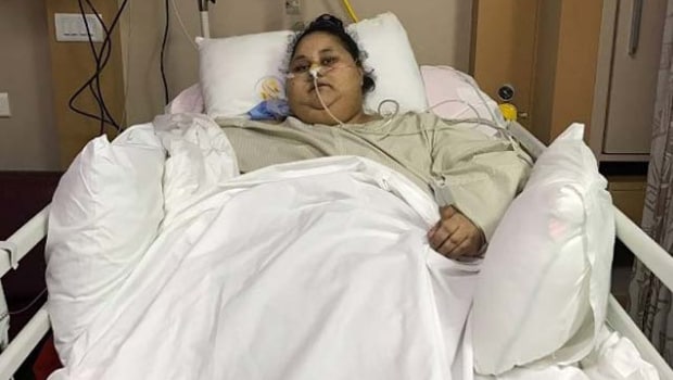 World's Heaviest Woman Eman Moved to Her New Hospital Room in a Crane