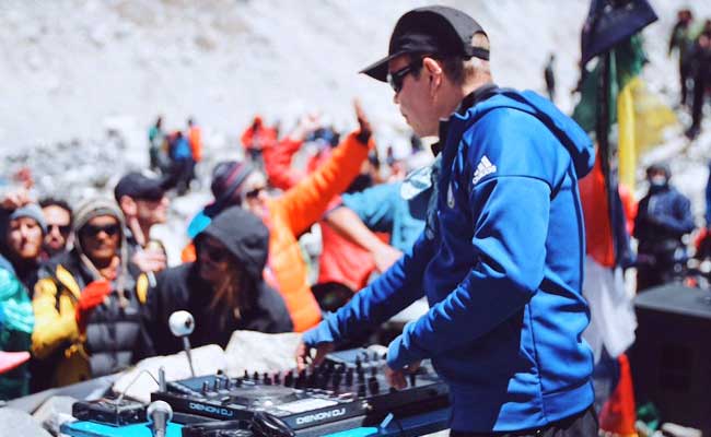 British DJ Hosts World's Highest Party On Everest
