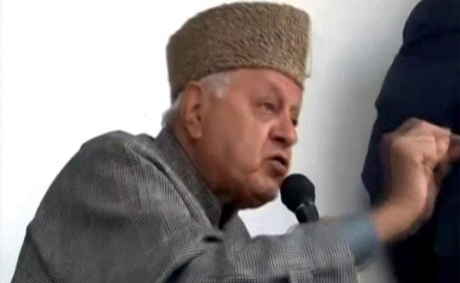 कश्मीर मुद्दे पर विवादित बयान देने वाले फारूक अब्दुल्ला ने आतंकवाद पर पाकिस्तान को सुनाई खरी-खोटी