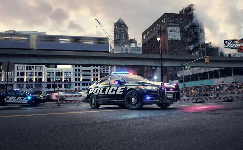 ford hybrid police car
