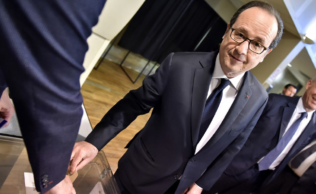 Francois Hollande 'Will Vote Emmanuel Macron', Calls Marine Le Pen 'Risk' For France