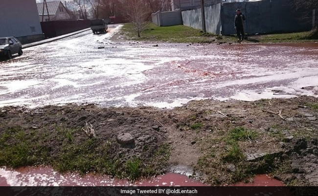 Fruit Juice Floods Russian Town After Factory Roof Collapses