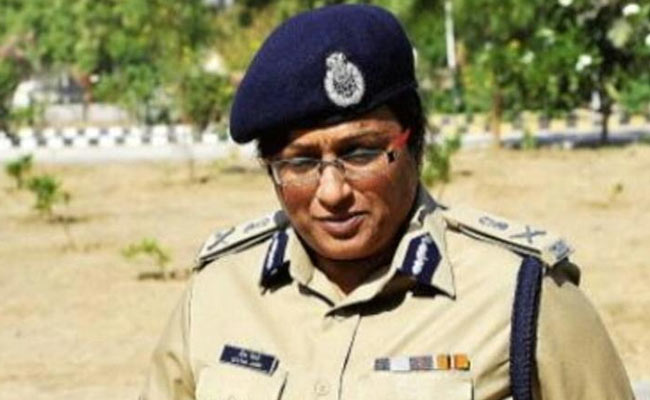 गुजरात में पीपी पांडे के हटने के बाद गीता जौहरी को बनाया गया DGP