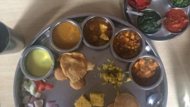 Friends Union Joshi Club: Home-Style Gujarati Thali at its Best