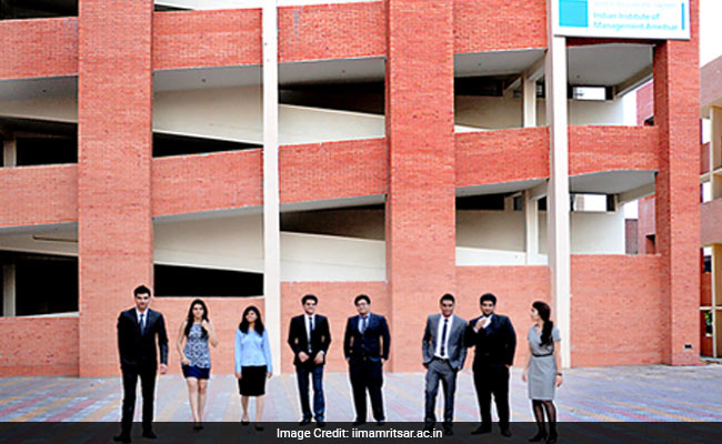 IIM Amritsar Summer Internship Placement: 122 Offers, Ernst & Young Is The Top Recruiter