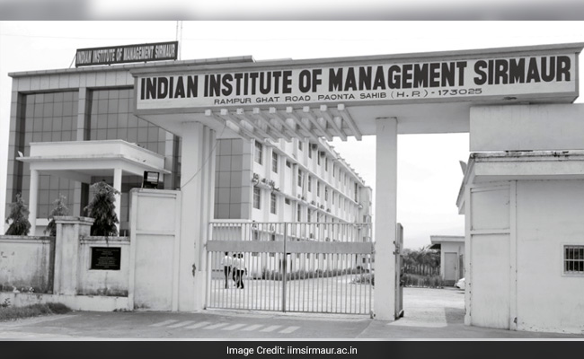 IIM Sirmaur Convocation: Himachal Pradesh CM Urges Graduates To Focus On Development Of Rural Areas