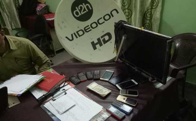 मैदान के बाहर आईपीएल पर बाजी, सटोरिए खेल रहे हैं कैशलेस सट्टा