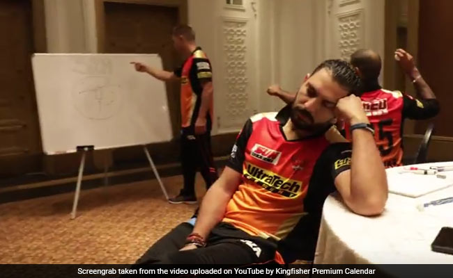 IPL 2017: The Mannequin Challenge Is Back, And How