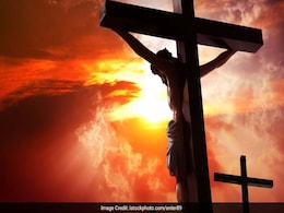 Christmas 2018: ईसा मसीह ने दिया था सत्य, करुणा और प्यार का संदेश, जानिए उनके जीवन से जुड़ी 5 बातें Christmas 2018: ईसा मसीह ने दिया था सत्य, करुणा और प्यार का संदेश, जानिए उनके जीवन से जुड़ी 5 बातें