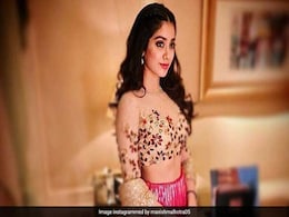 देखें, क्यों वायरल होता जा रहा है श्रीदेवी की बेटी जाह्नवी कपूर का यह डांस वीडियो...? देखें, क्यों वायरल होता जा रहा है श्रीदेवी की बेटी जाह्नवी कपूर का यह डांस वीडियो...?