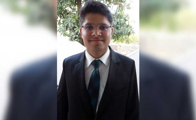 JEE Main Topper Kalpit Veerwal In Limca Book Of Records For 100 Per Cent Feat