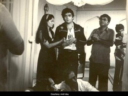 Throwback Thursday: Behind-The-Scenes Photos Of Bollywood Film <I>Karz</i> Throwback Thursday: Behind-The-Scenes Photos Of Bollywood Film <I>Karz</i>
