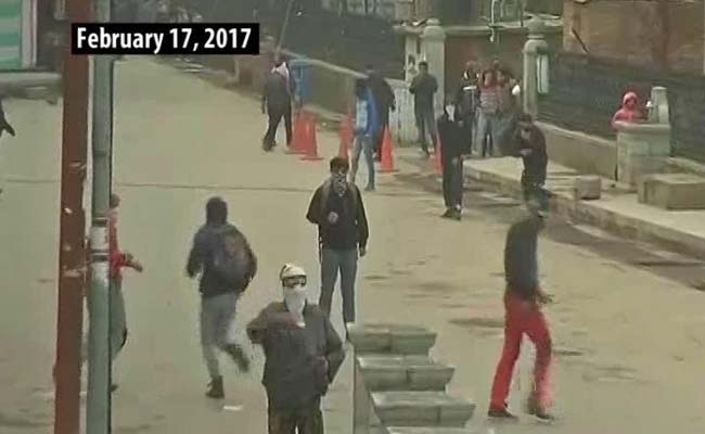 As Unrest Continues, Policemen In Kashmir Caught In Crossfire