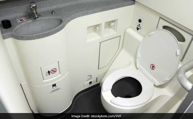 US Air Marshal Leaves Her Loaded Gun In Delta Flight's Toilet