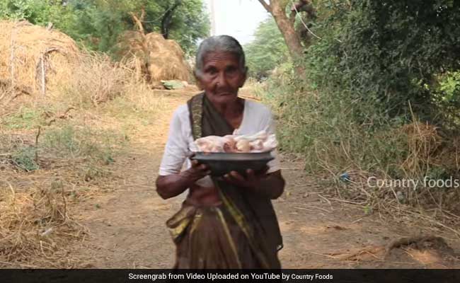 यूट्यूब की 'स्टार' हैं 106 साल की यह अम्मा, अपने खाने से दुनिया को बना रहीं दीवाना