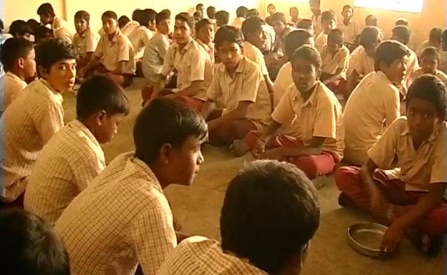 Lizard In Mid-Day Meal <i>Sambhar</i>, 70 Students In Karnataka Hospitalised