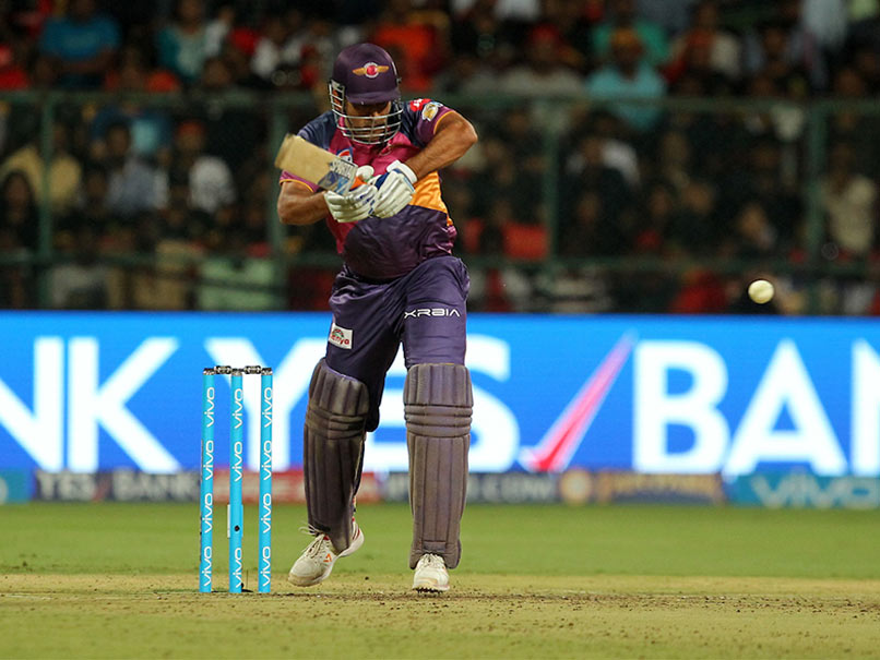 IPL 2017: 'Captain Cool' MS Dhoni Brings Down The Roof With Hot Shot