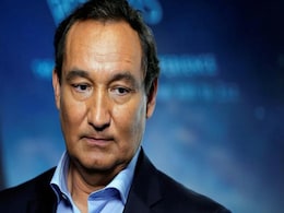 United CEO Felt 'Shame' Watching Video Of Deplaned Man, Accepts Responsibility United CEO Felt 'Shame' Watching Video Of Deplaned Man, Accepts Responsibility