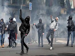 French Elections Polarises Society, Riot Like Situation On Paris Streets French Elections Polarises Society, Riot Like Situation On Paris Streets