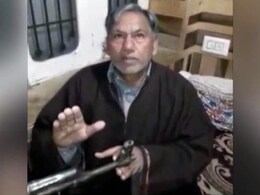 या तो देश विरोधी नारे लगाओ या फिर.....बंदूक की नोक पर कश्मीर में आतंक का नया नारा या तो देश विरोधी नारे लगाओ या फिर.....बंदूक की नोक पर कश्मीर में आतंक का नया नारा