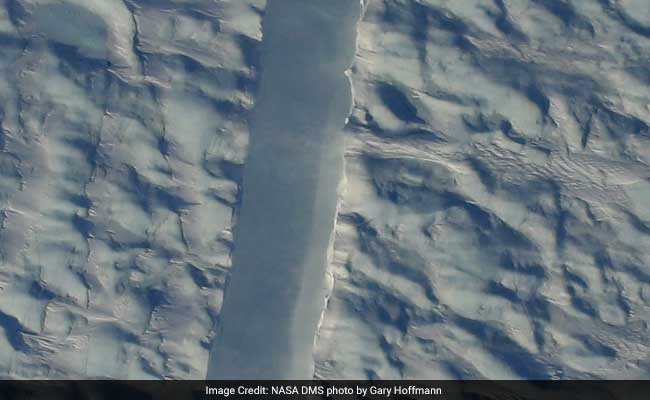 NASA Just Snapped The First Photos Of A New Crack In One Of Greenland's Largest Glaciers